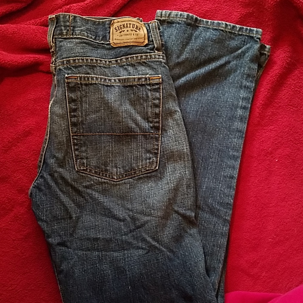 Levi's